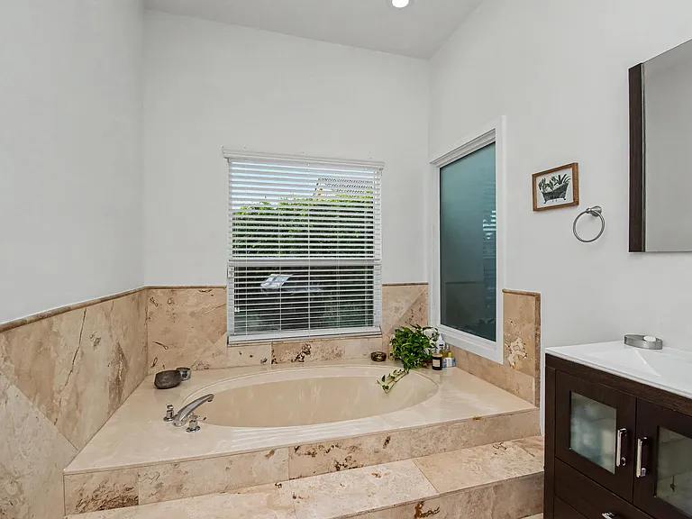 2653 NW 46th St — Photo 19
