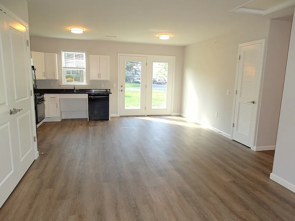 2 bed, 1031 sqft, $1,650 — Photo 4