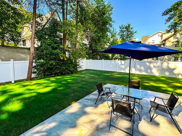 9 Watkins Pl — Photo 22
