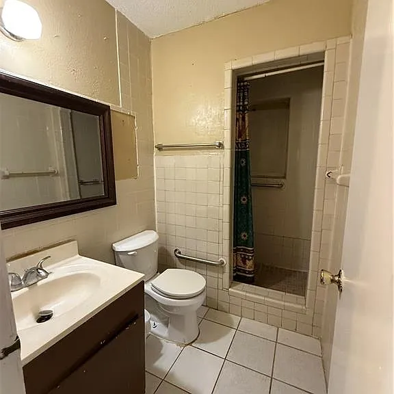 3008 Katrina Ave — Photo 4