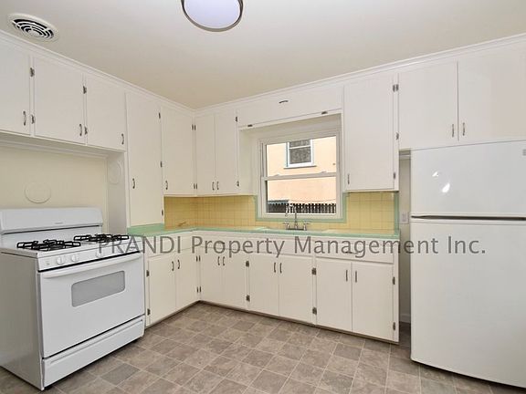 5th image of 26 Pacheco Ave