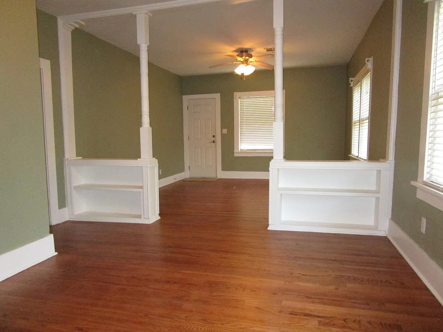 (2) Bed/(1) Bath + Study Avail NOW! Close to Core Norman and OU! — Photo 3