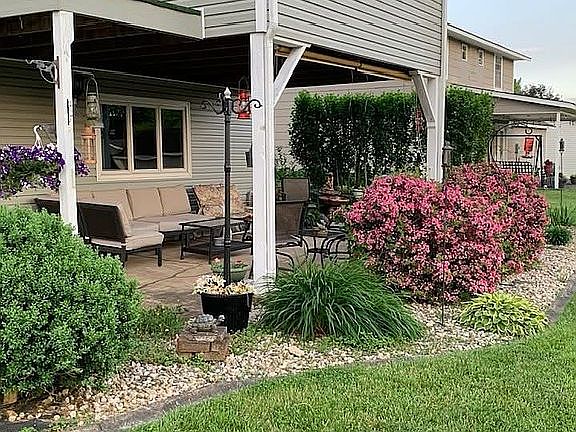 3rd image of 70 Ruth Ann Dr