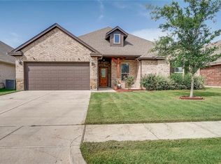 340 Madison St, Burleson, TX 76028