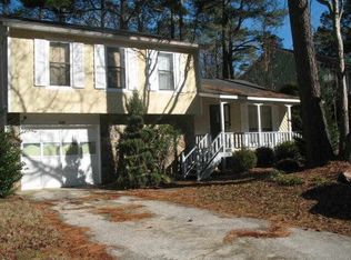 549 Burnt Creek Dr, Lilburn, GA 30047