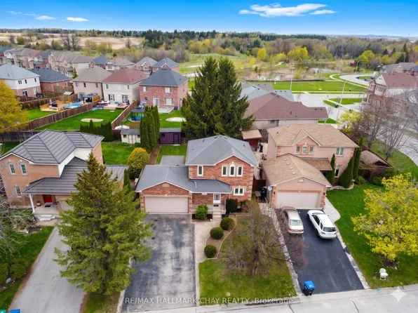 12 Dugdale Ave, New Tecumseth, ON L0G 1A0