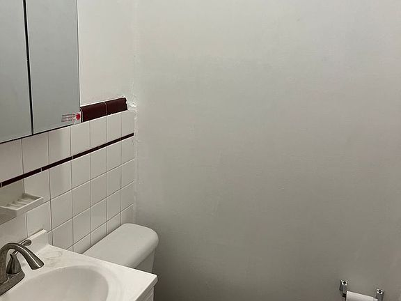 3rd image of 1807 S Broad St #1R