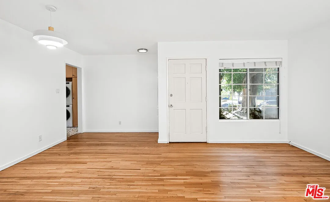 2 bed, 1.0 bath, 748 sqft, $2,695 — Photo 3