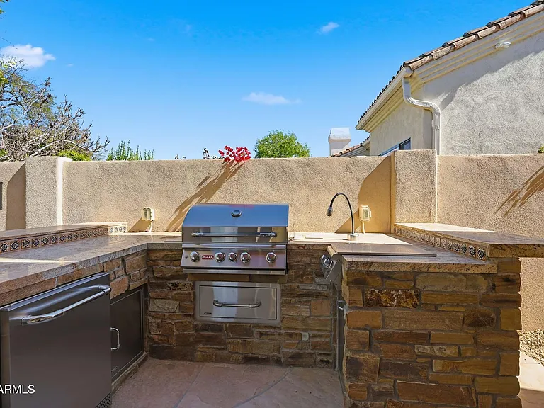 7642 E Hartford Dr — Photo 40