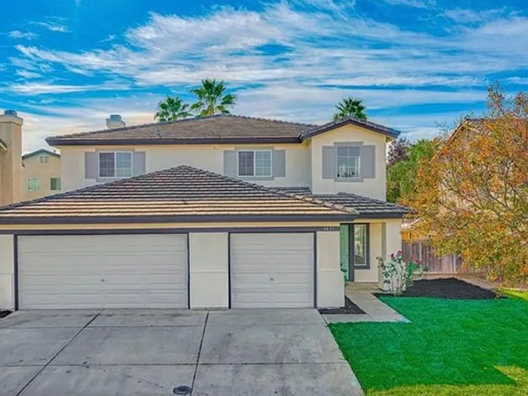 4425 Oak Tree Way — Photo 24