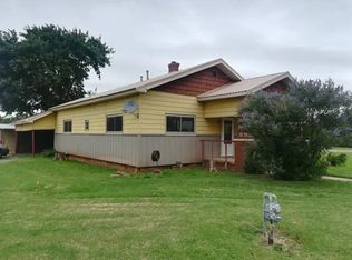 1101 N Main St, Electra, TX 76360