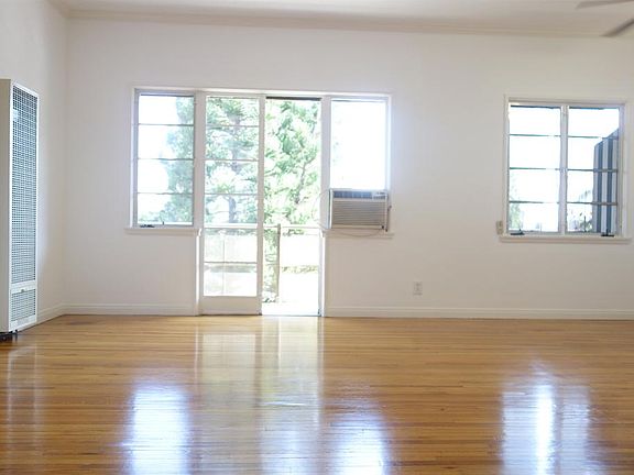2nd image of 2254 N Cahuenga Blvd APT 9