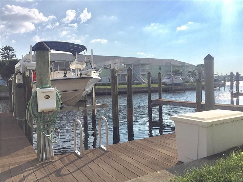 1st image of 4927 Cobia Dr SE