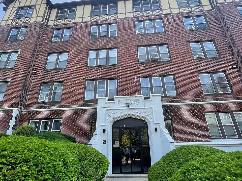 2nd image of 461 Highland Ave #403