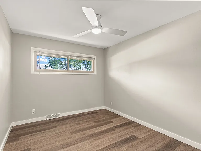 N58W18330 Juniper Ln — Photo 14