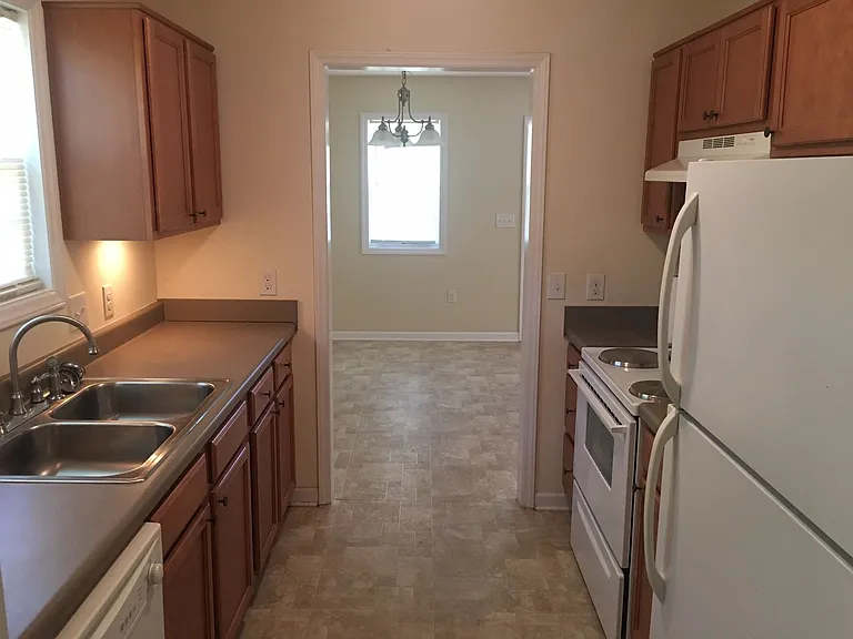 2504 McKinley Ave — Photo 11