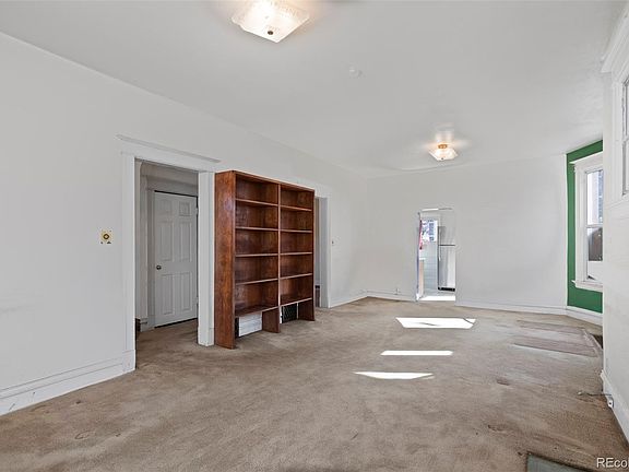 4th image of 1060 Cook Street