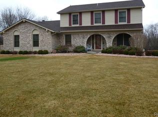 36209 Parklane Cir, Farmington Hills, MI 48335