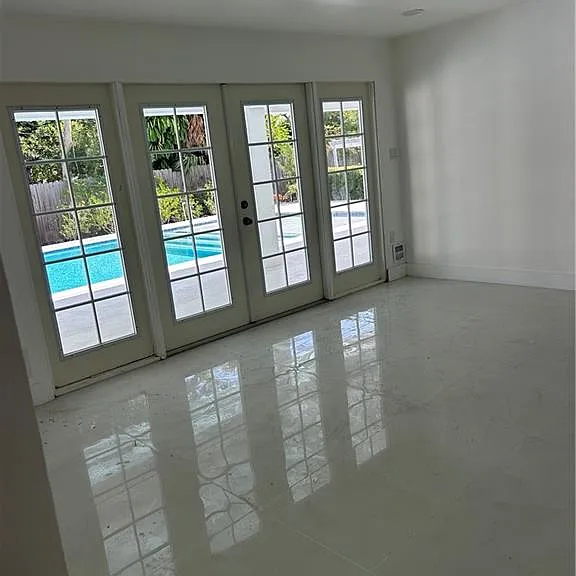 1331 Almeria Ave — Photo 9