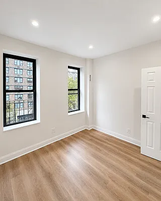 Bedroom, photo 2