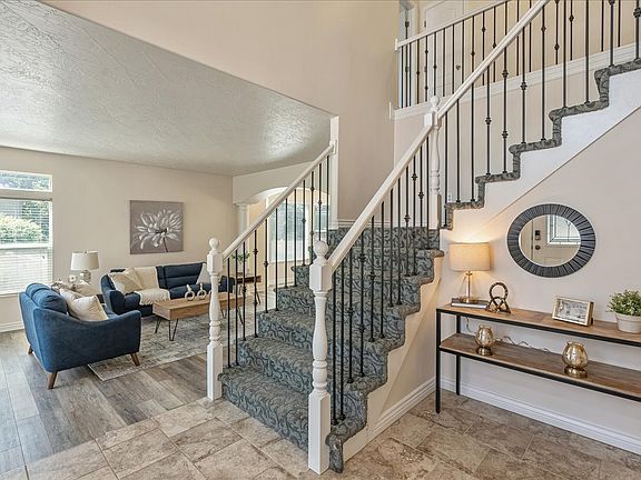 5th image of 4264 W Spruce Leaf Cir