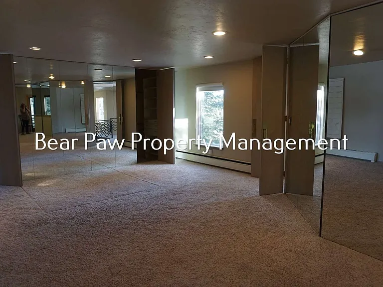 1617 Shooting Star Dr — Photo 35