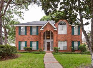 7719 Club Lake Dr, Houston, TX 77095