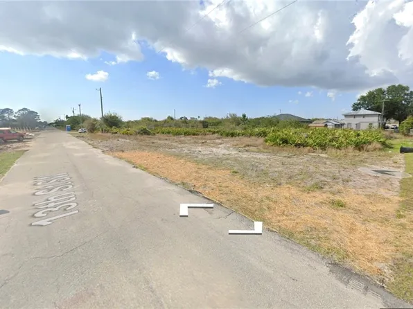 2914 13th St SW, Lehigh Acres, FL 33976