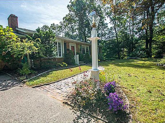 2nd image of 40 Pricewood Dr