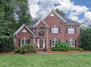 4004 Foxes Trl, Cramerton, NC 28032