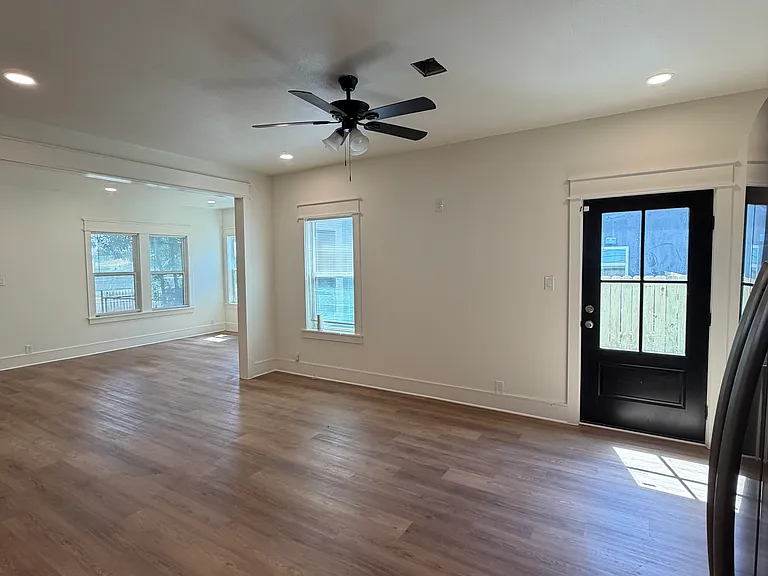547 W Highland Blvd — Photo 6