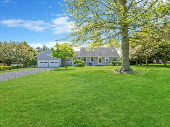 600 Wavecrest Lane, Mattituck, NY 11952