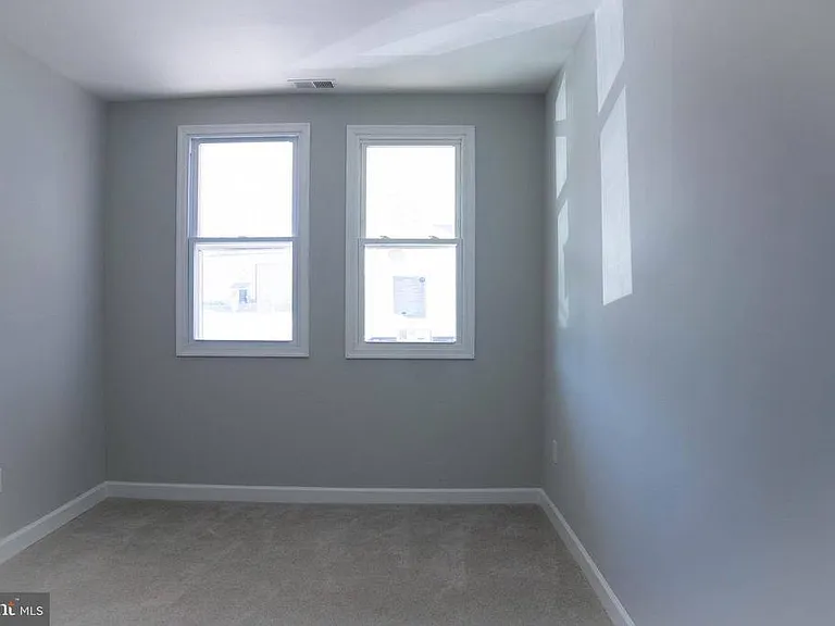 1009 Main St #2 — Photo 8