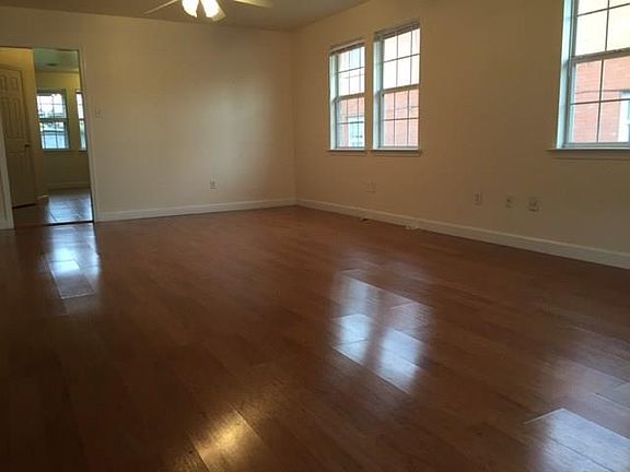 4th image of 2339 Prentiss Ave