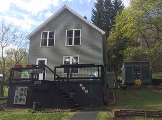 312 Jasper St, Ishpeming, MI 49849