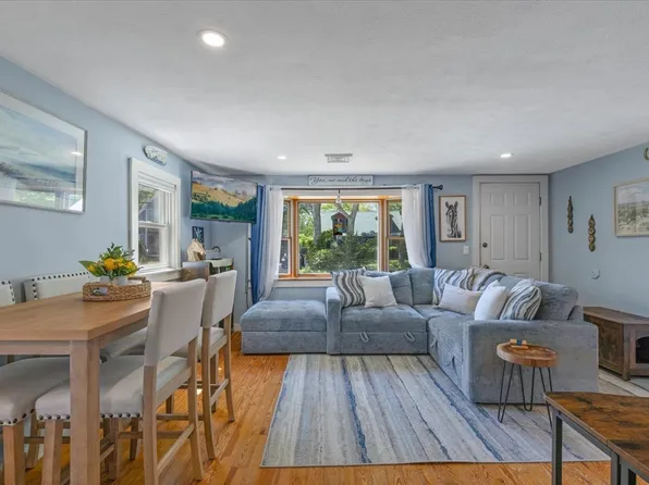 64 Handy Rd, Bourne, MA 02532