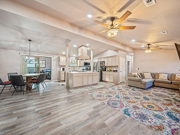 4th image of 20809 Westview Dr