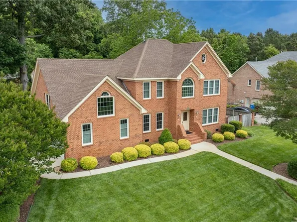 724 Firethorn Rd, Chesapeake, VA 23320