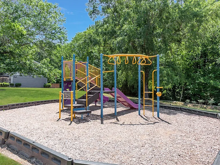 South Square Townhomes — Photo 13