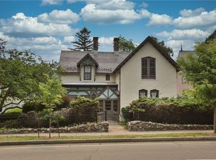 548 Mount Hope Ave, Rochester, NY 14620