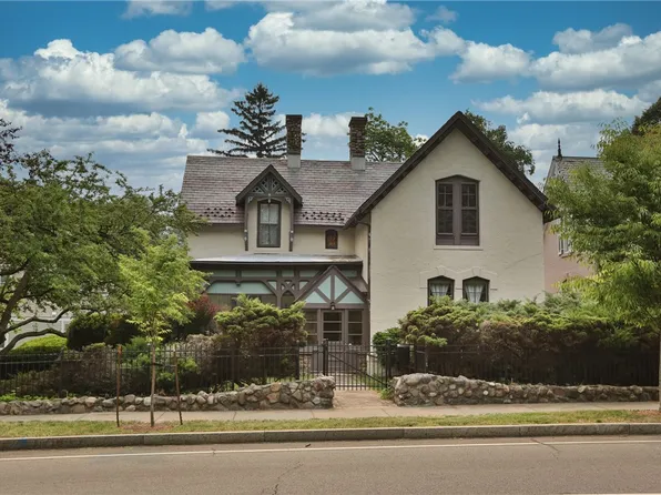 548 Mount Hope Ave, Rochester, NY 14620