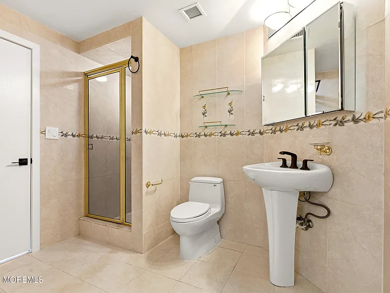 300 Ocean Ave N #C1 — Photo 20
