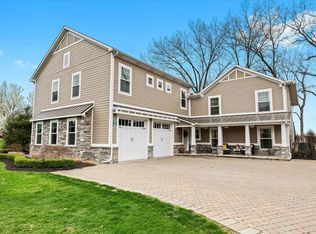 1265 Long Lake Ct, Brighton, MI
