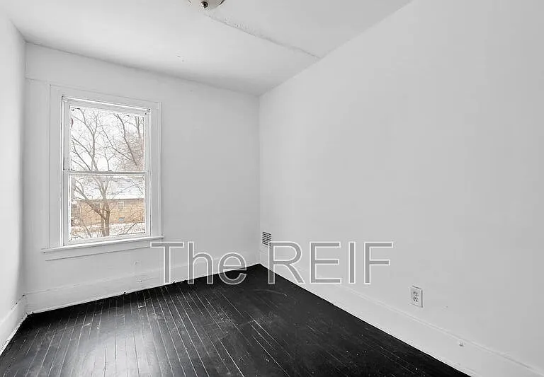 15906 Alden St — Photo 6