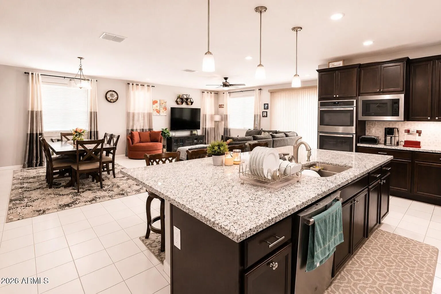 5 bed, 4.5 bath, 3485 sqft, $3,495 — Photo 4