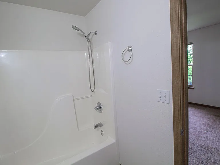 2119 Ballenger Ln — Photo 22
