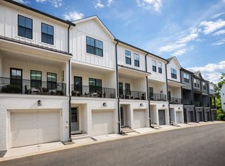 154 Chestnut Cir #80, Atlanta, GA 30342