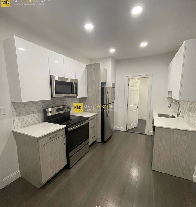 1st image of 31 Temple St APT 2F