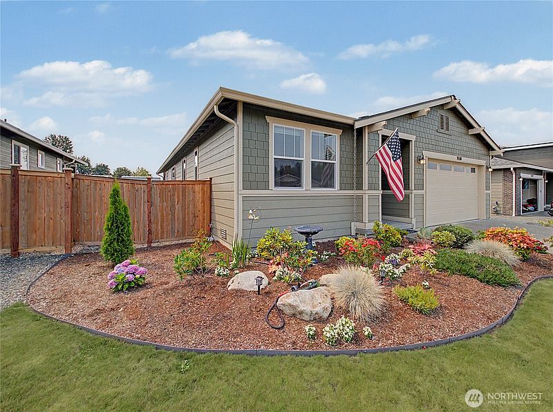2nd image of 3530 Edith Avenue