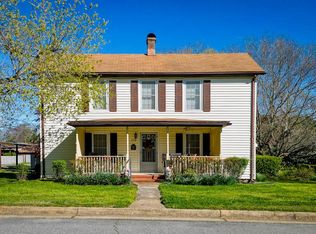 222 Virginia Ave, Chase City, VA 23924